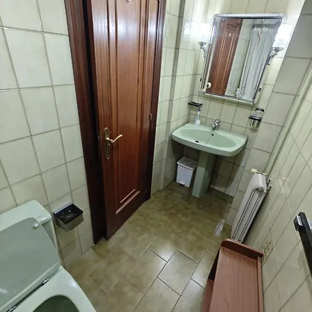Piso Plaza Lesmes Franco דירה *
