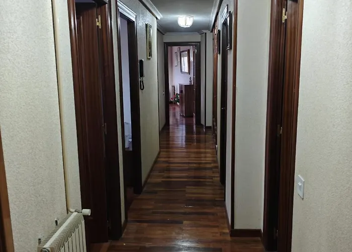 Piso Plaza Lesmes Franco Apartment *